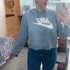 Cropped Nike Hoodie